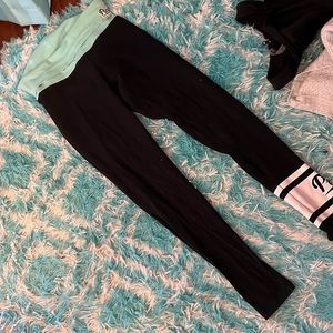 Victoria’s Secret Pink leggings